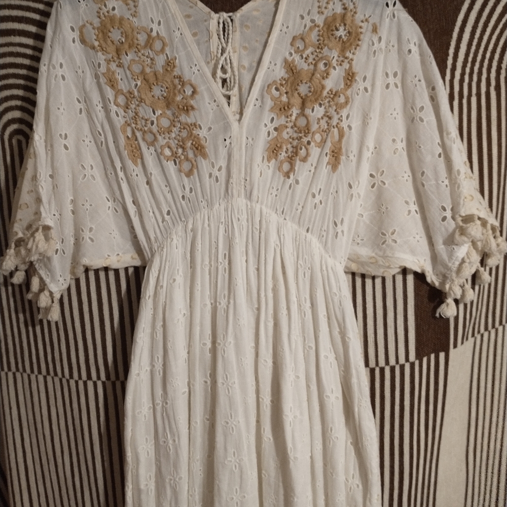Chelsea & Violet, XS, Cream Maxi Cover-up